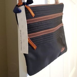 Black Dooney & Bourke small zipper shoulder bag (original ordr cancelled-repost)